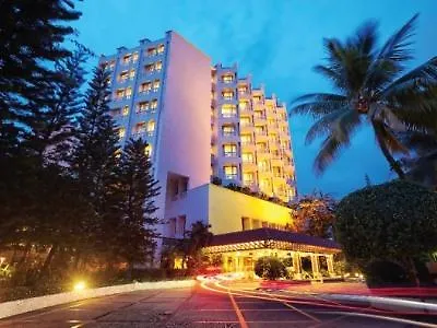 Hotel Vivanta Ernakulam, Marine Drive Kochi
