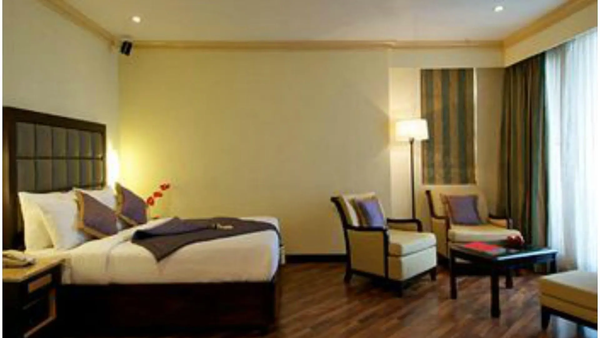 Hotel Vivanta Ernakulam, Marine Drive Kochi