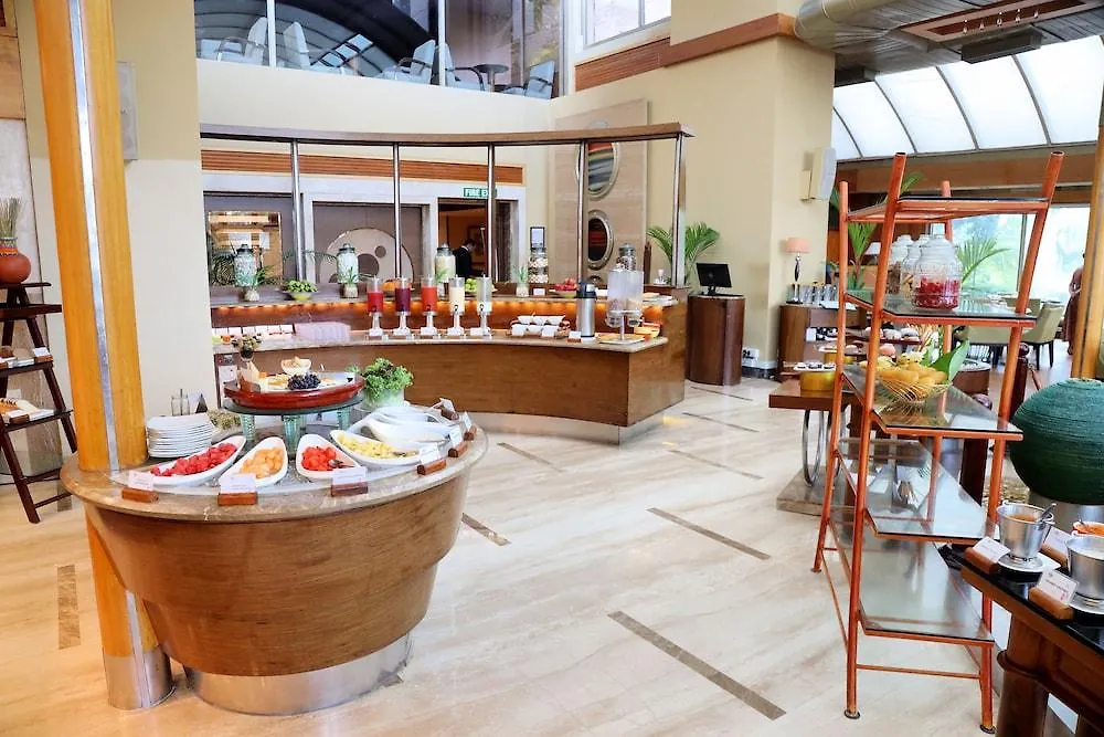 Vivanta Ernakulam, Marine Drive Kochi Hotel