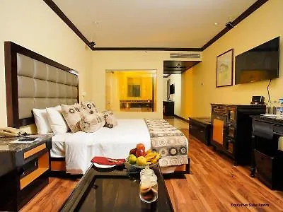 Vivanta Ernakulam, Marine Drive Kochi Hotel