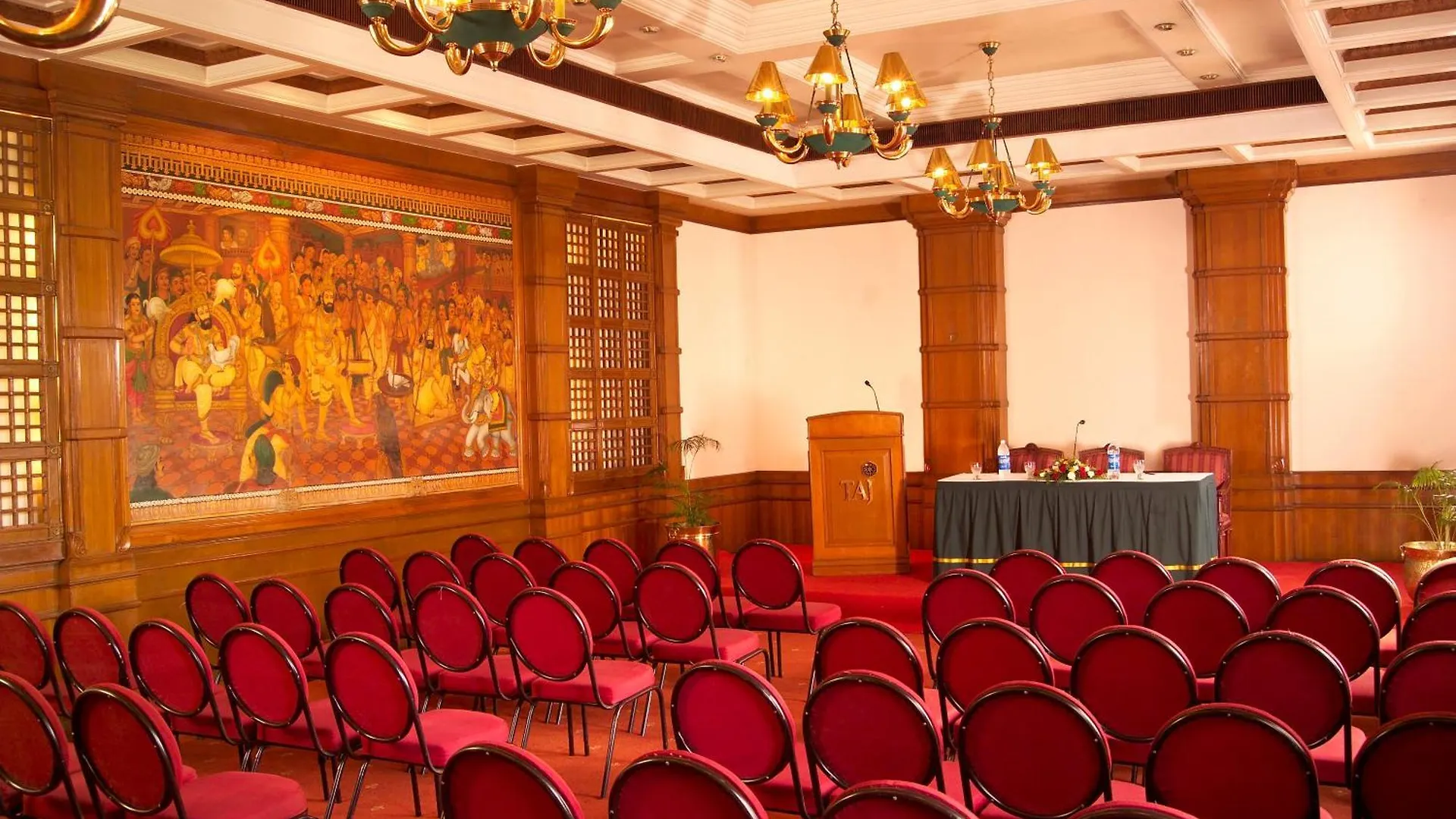 Vivanta Ernakulam, Marine Drive Kochi Hotel