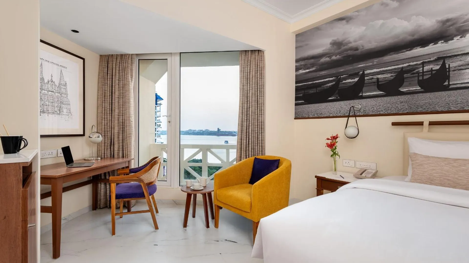 Vivanta Ernakulam, Marine Drive Kochi Hotel