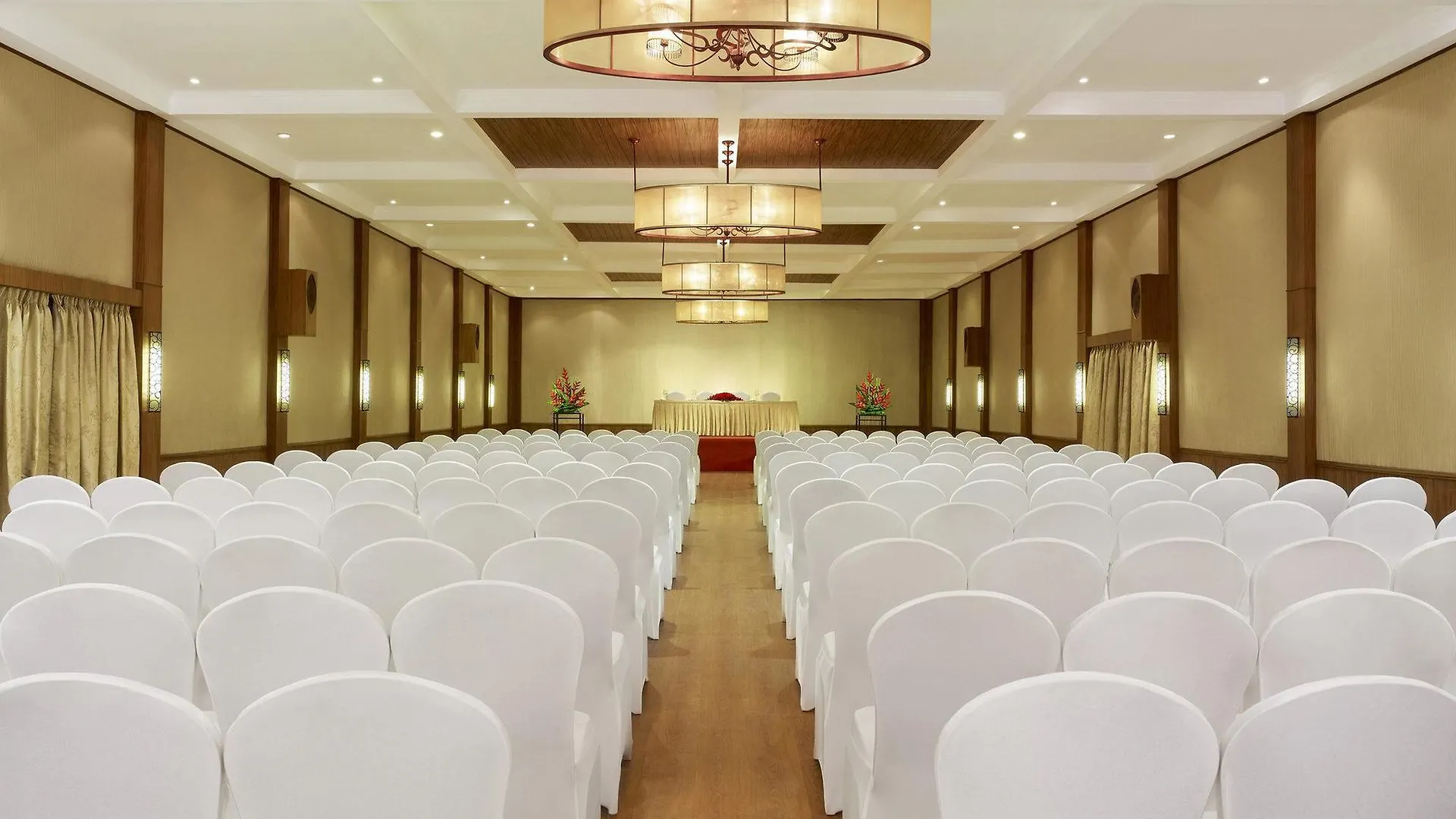 Vivanta Ernakulam, Marine Drive Kochi Hotel