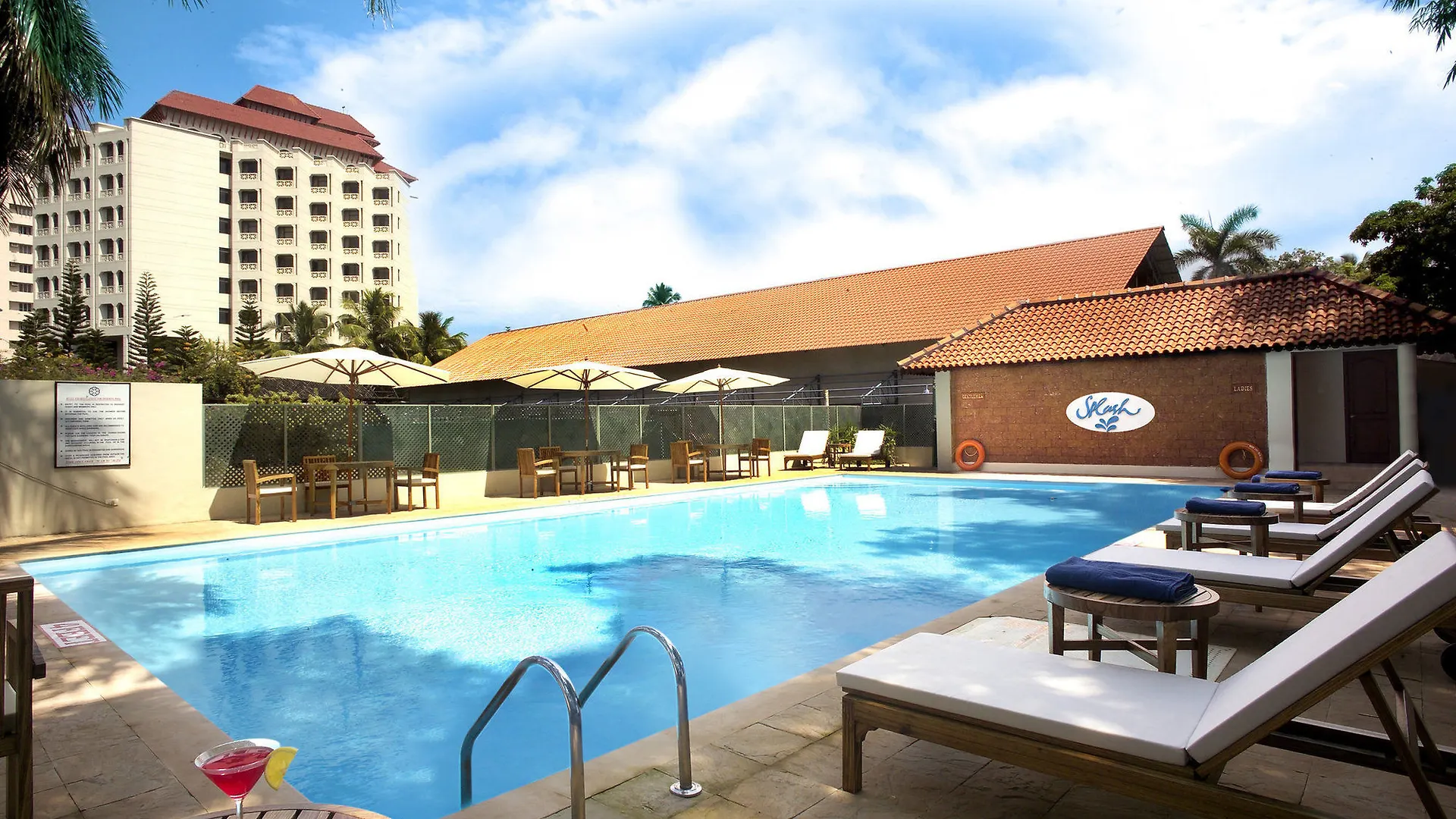 Vivanta Ernakulam, Marine Drive Kochi 5*,