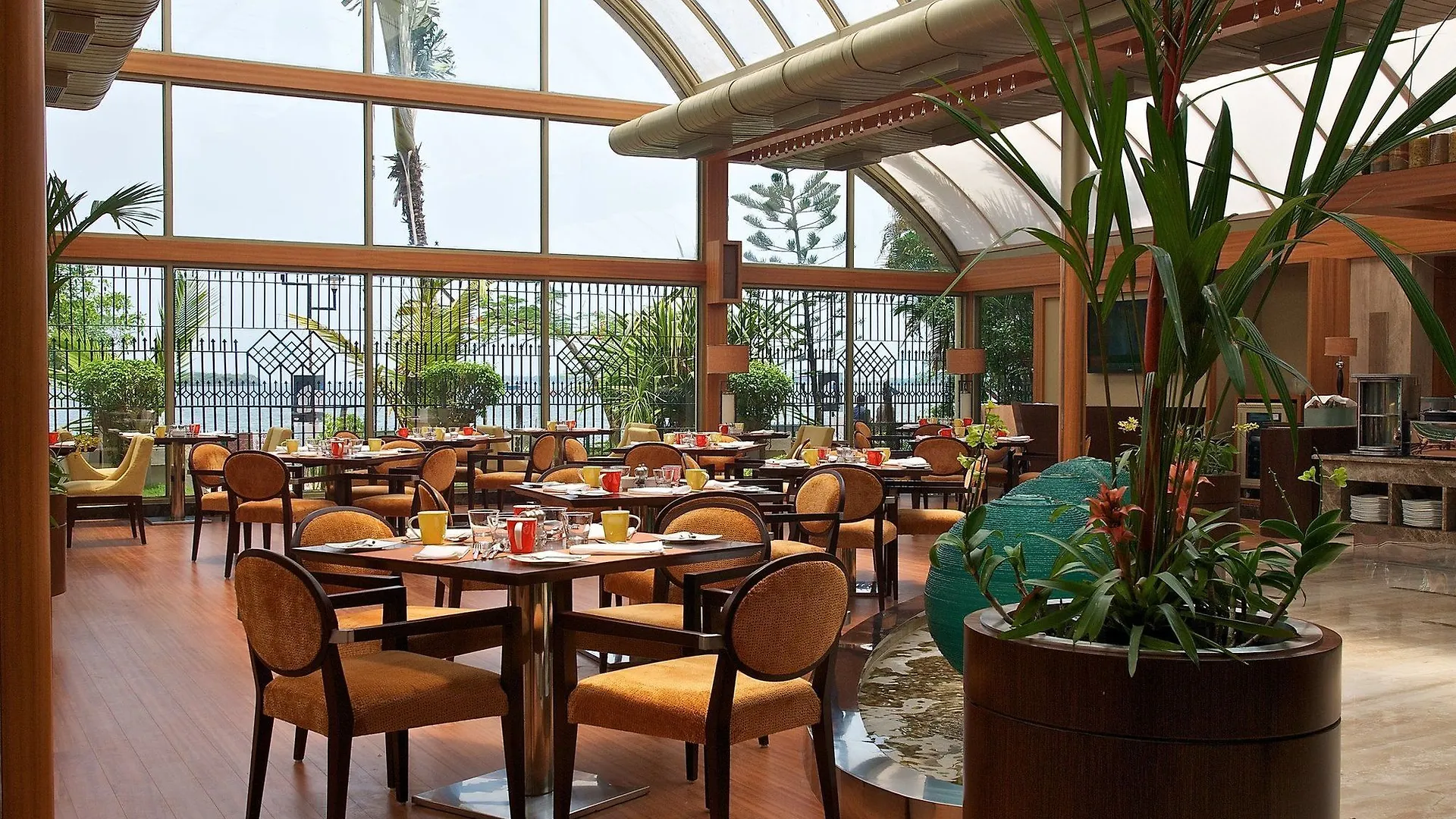 Vivanta Ernakulam, Marine Drive Kochi Hotel