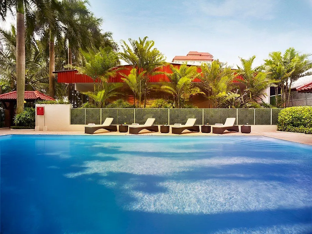 ***** Hotel Vivanta Ernakulam, Marine Drive Kochi India