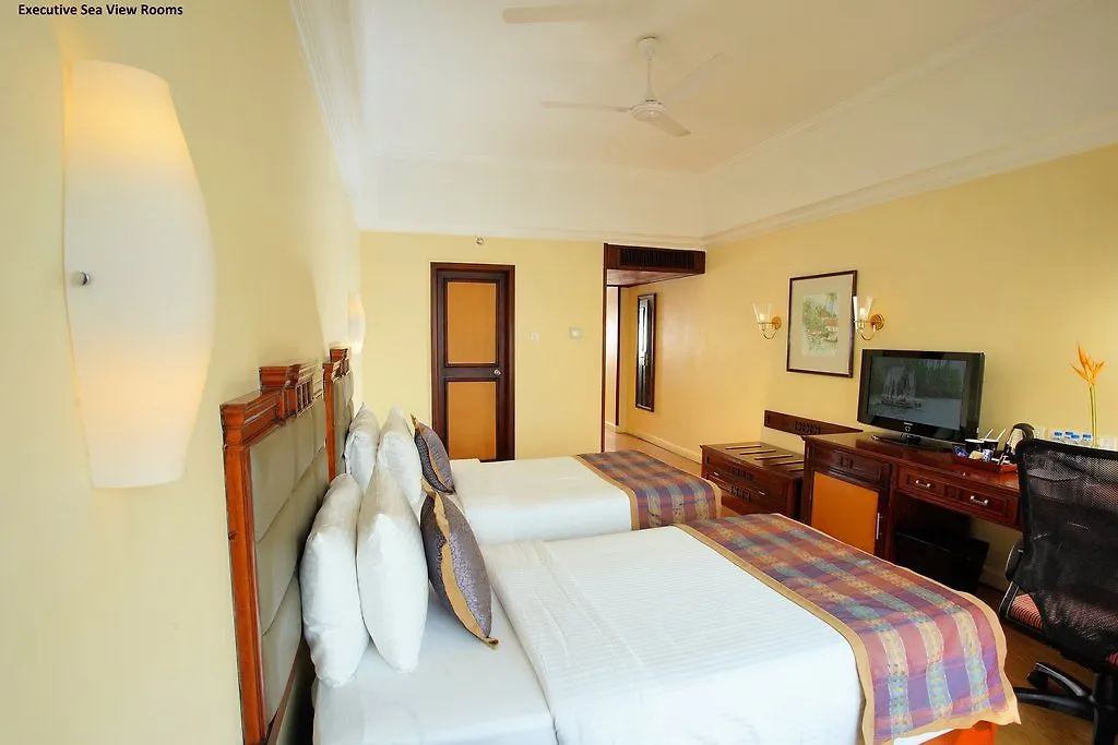 Hotel Vivanta Ernakulam, Marine Drive Kochi