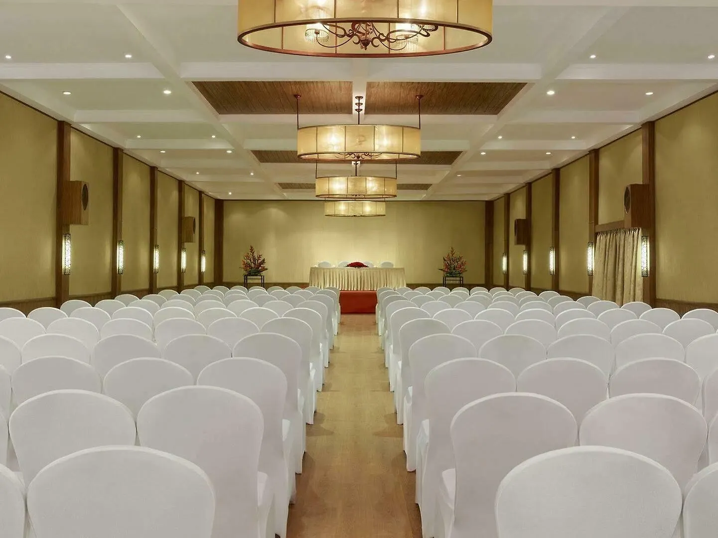 Vivanta Ernakulam, Marine Drive Kochi Hotel