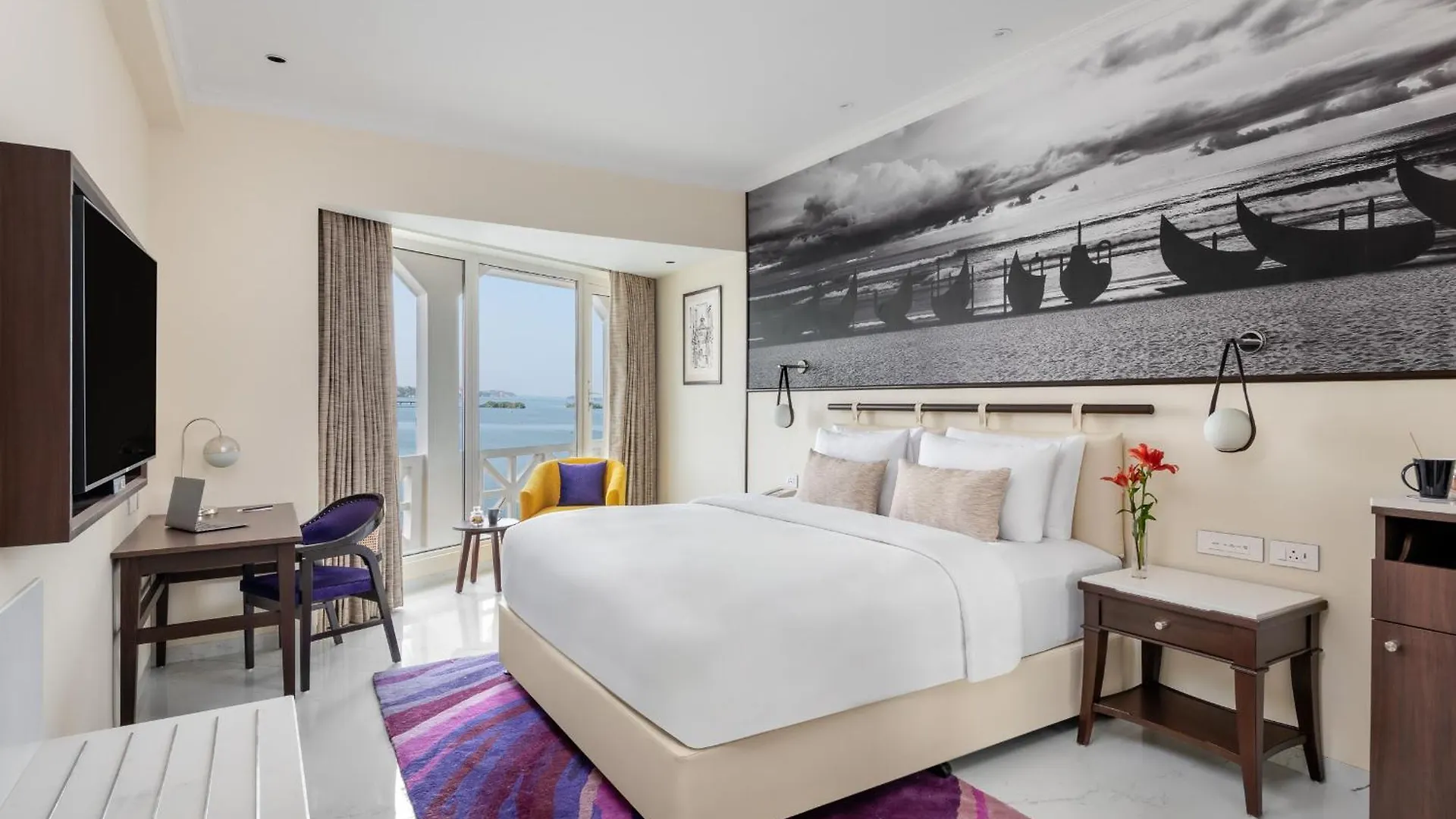 ***** Hotel Vivanta Ernakulam, Marine Drive Kochi India